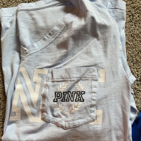 Pink shirts - Picture 4 of 5